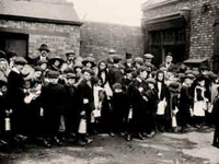 Queue for the soup kitchen at Bedlington (c1910).
